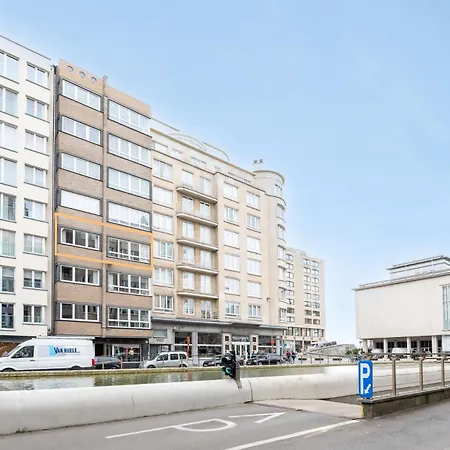 Amazing 3br Near The Casino أوستيند